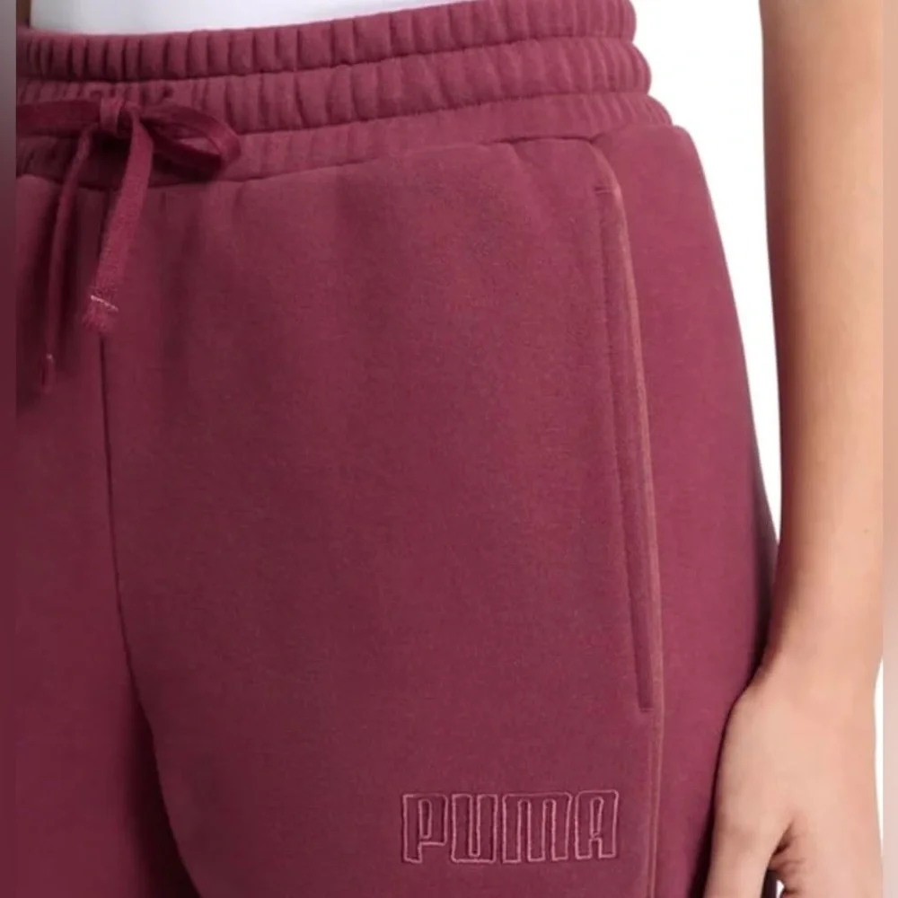 PUMA Women's Fleece Jogger Sweatpant with Pockets - Picture 5 of 5
